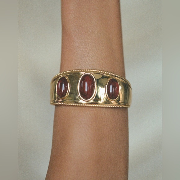 Luv AJ THE SHIRAZ BANGLE - Picture 3 of 4